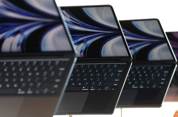 معركة العمالقة: سناب دراجون 8 الجيل 4 ضد ميديا تك 9400 - من يسيطر على عرش الألعاب؟