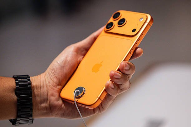 iPhone 17